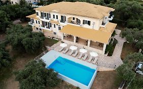 Chrisovalanto Hotel
